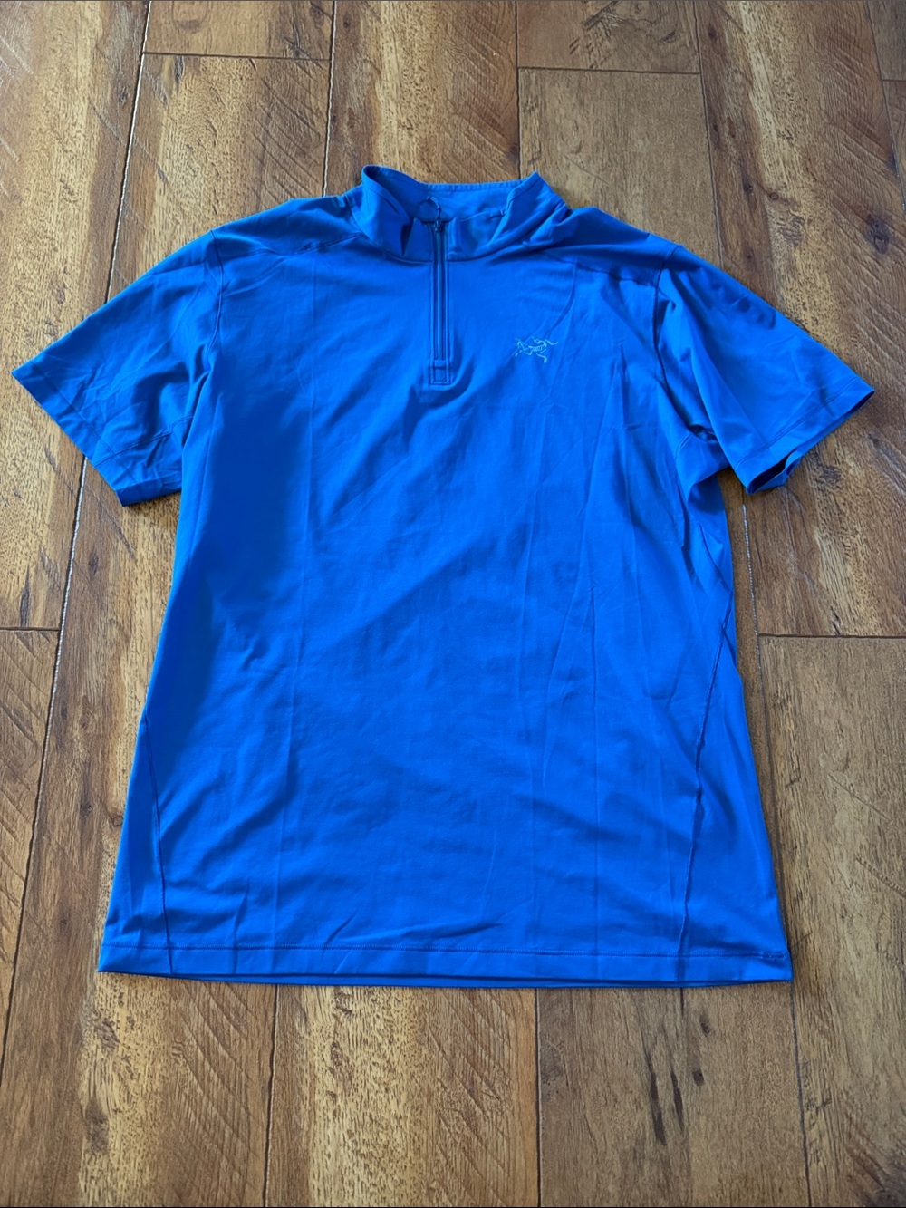 Arc’teryx Medium Blue Athletic Shirt